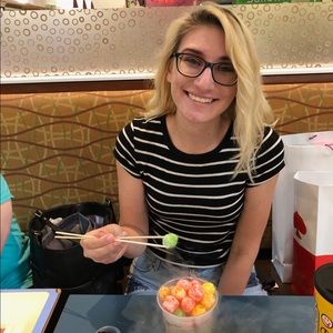 Meet your Posher, Hannah